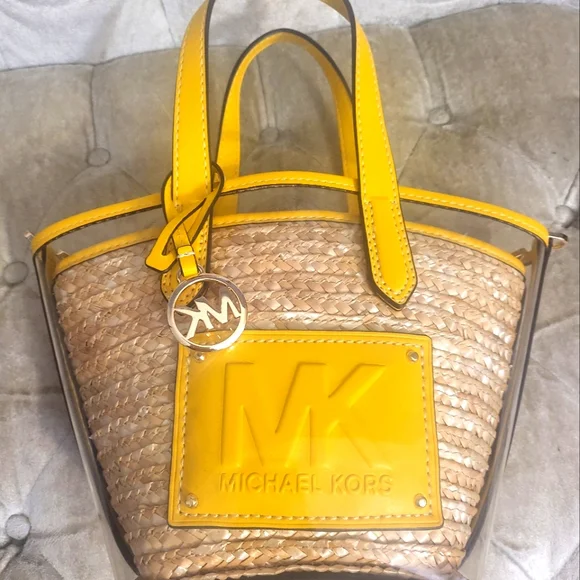 Authentic Michael Kors 5 way bag . - Picture 7 of 7